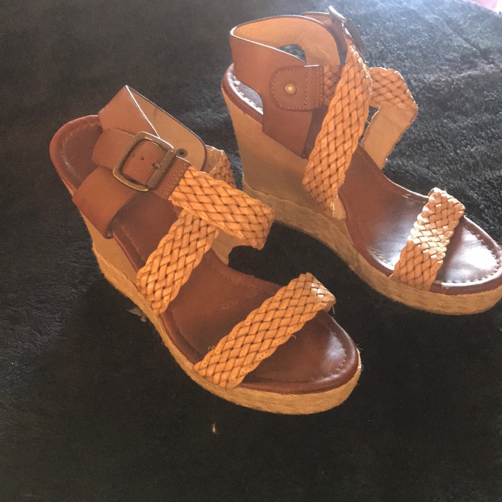 Aldo’s wedges